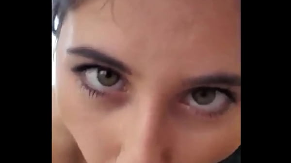 Maravillosa chupada de polla por parte de la novia de mi amigo – Parte 2