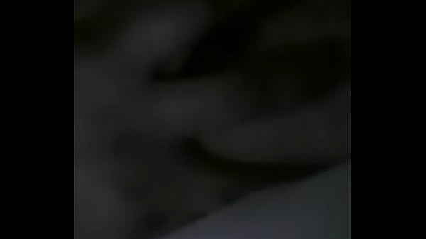 Paceña acostada mostrando su cuerpo en video casero